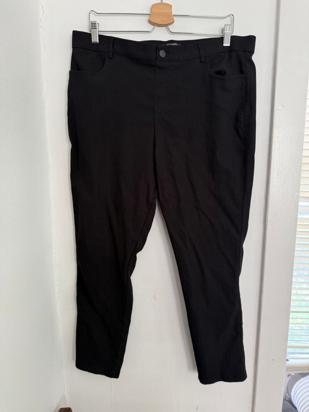 Mario Serrani Women's Black Ankle Pants | Size XL